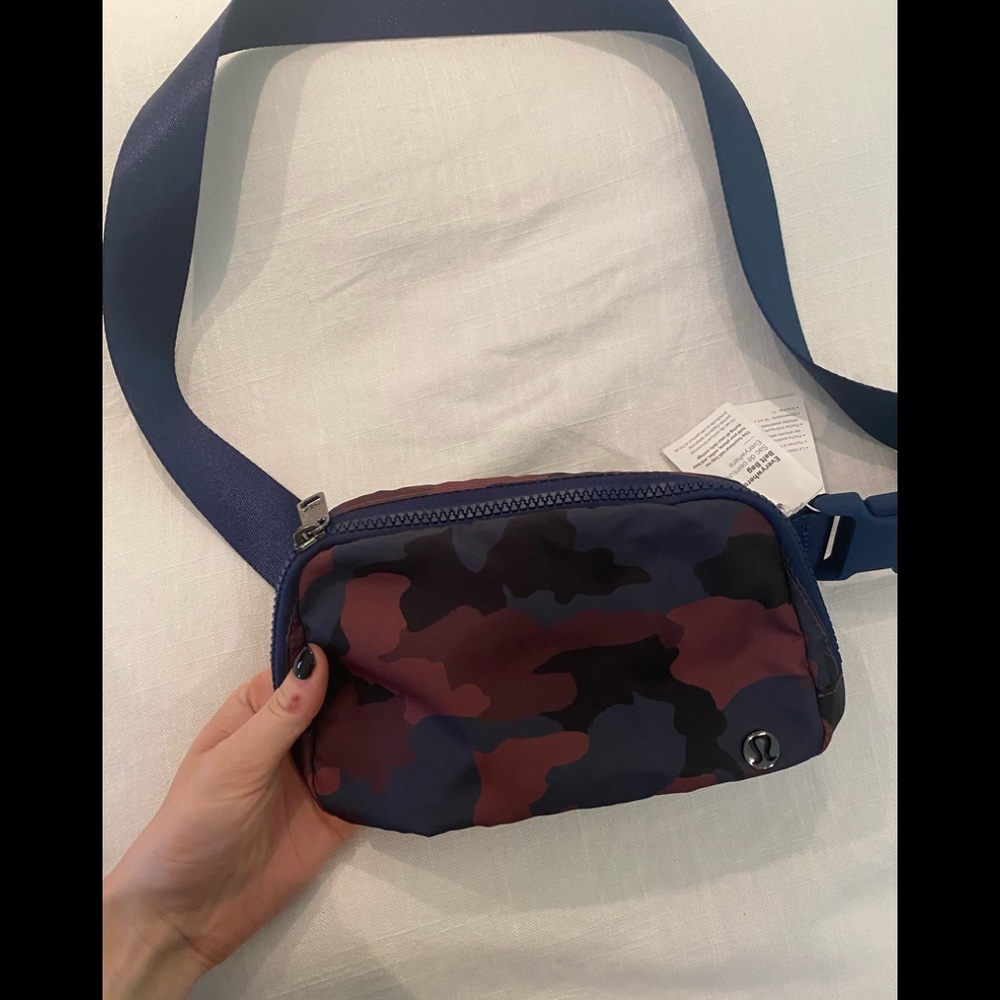 Lululemon bag